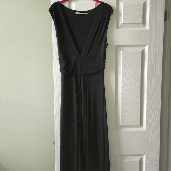 Diane Von Furstenberg black low cut dress size 10 - Picture 1 of 3